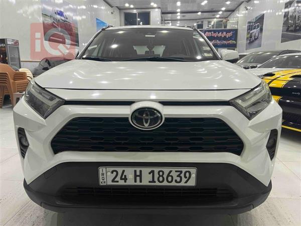 Toyota for sale in Iraq